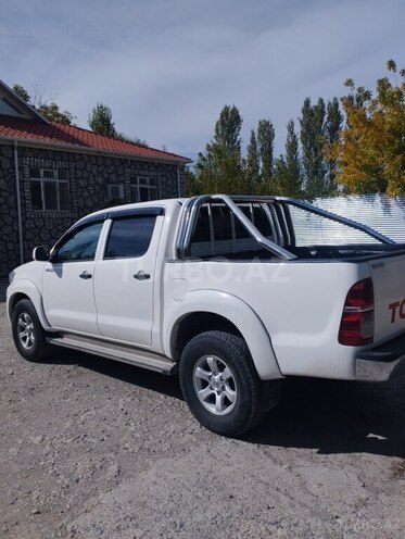 Toyota Hilux 2013, 226,000 km - 3.0 l - Naxçıvan