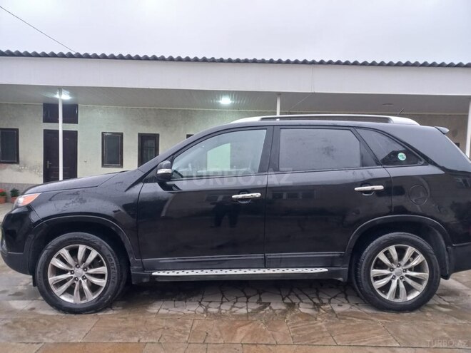 Kia Sorento 2010, 365,000 km - 2.0 l - Qusar