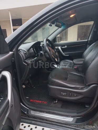 Kia Sorento 2010, 365,000 km - 2.0 l - Qusar