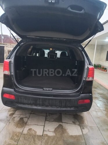 Kia Sorento 2010, 365,000 km - 2.0 l - Qusar