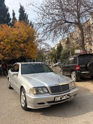 Mercedes C 240 2000, 470,000 km - 2.4 l - Sumqayıt