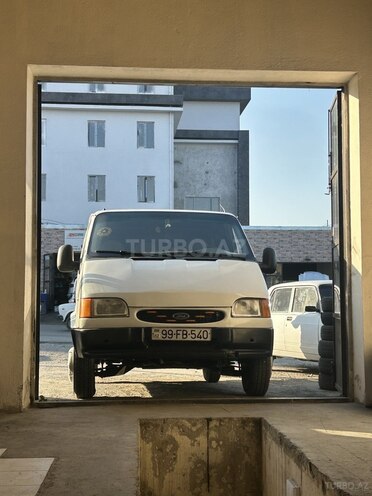 Ford Transit 2000, 365,222 km - 2.5 л - Quba