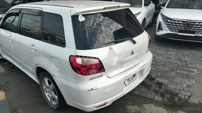 Mitsubishi Airtrek 2004, 698,000 km - 2.0 l - Bakı