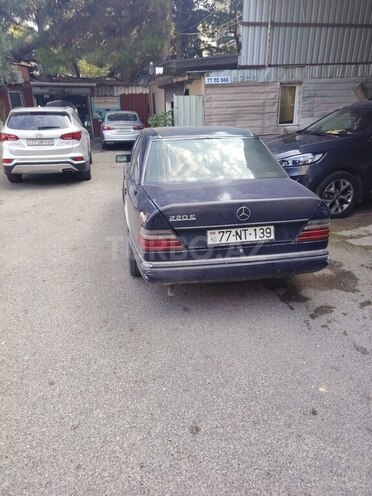 Mercedes E 220 1996, 300,000 km - 2.2 л - Bakı