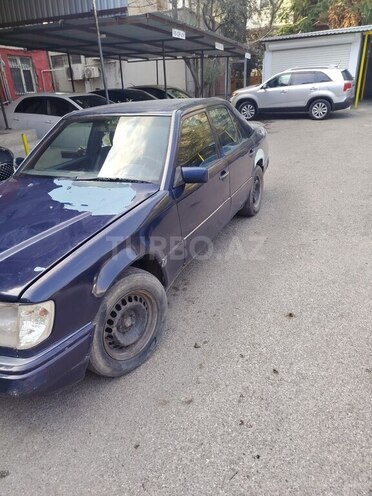 Mercedes E 220 1996, 300,000 km - 2.2 л - Bakı