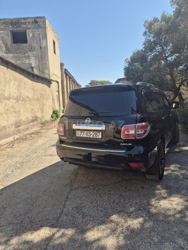 Nissan Patrol 2010, 186,000 km - 5.6 l - Bakı