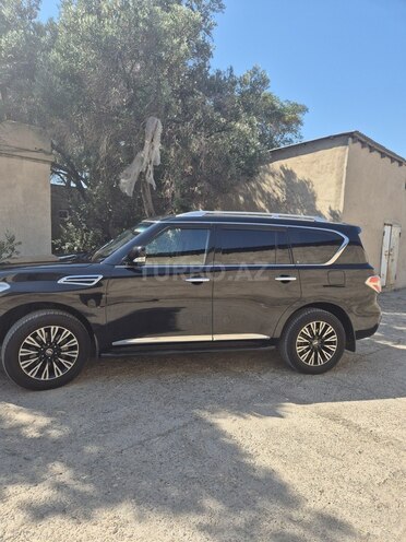 Nissan Patrol 2010, 186,000 km - 5.6 l - Bakı