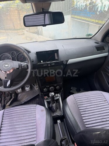 Opel Astra 2010, 218,411 km - 1.4 l - Bakı