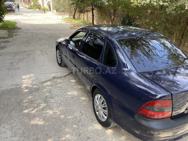 Opel Vectra 1995, 321,000 km - 1.8 l - Bakı