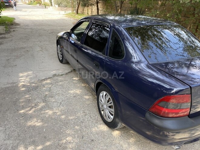 Opel Vectra 1995, 321,000 km - 1.8 l - Bakı