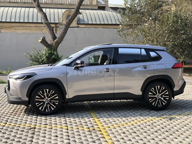 Toyota Corolla Cross 2024, 39,984 km - 2.0 l - Bakı