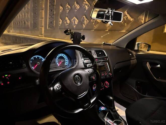 Volkswagen Polo 2019, 115,000 km - 1.6 l - Bakı