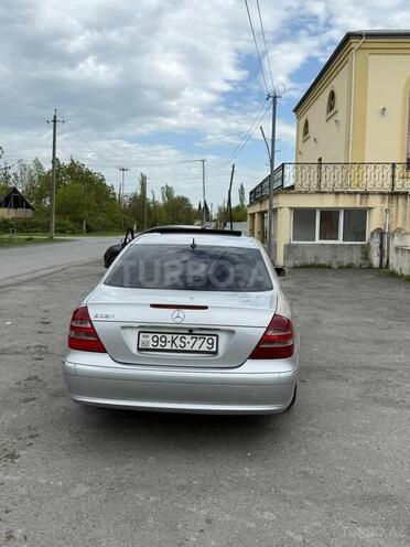 Mercedes E 320 2004, 307,000 km - 3.2 l - Qax