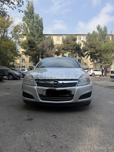 Opel Astra 2009, 300,000 km - 1.4 l - Bakı