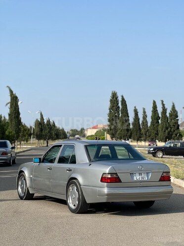 Mercedes 220 E 1994, 211,118 km - 2.2 л - Gəncə