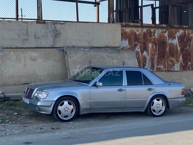 Mercedes 220 E 1994, 211,118 km - 2.2 л - Gəncə