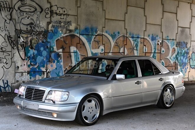 Mercedes 220 E 1994, 211,118 km - 2.2 л - Gəncə