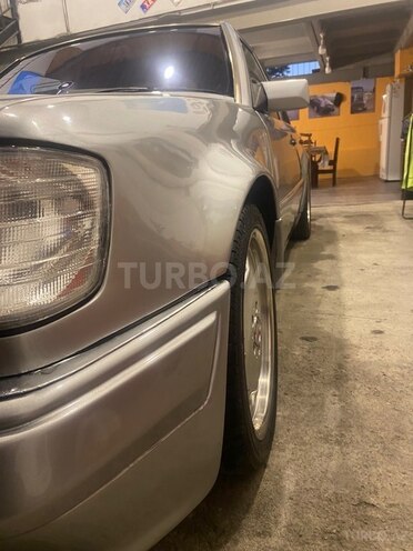 Mercedes 220 E 1994, 211,118 km - 2.2 л - Gəncə