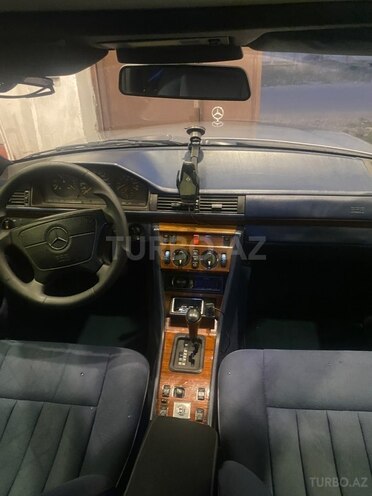 Mercedes 220 E 1994, 211,118 km - 2.2 л - Gəncə