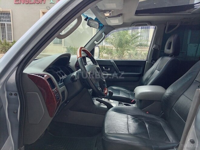 Mitsubishi Pajero 2006, 323,300 km - 3.8 l - Xırdalan