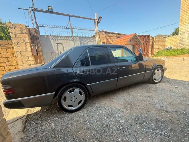 Mercedes E 300 1993, 320,000 km - 3.0 л - Bakı