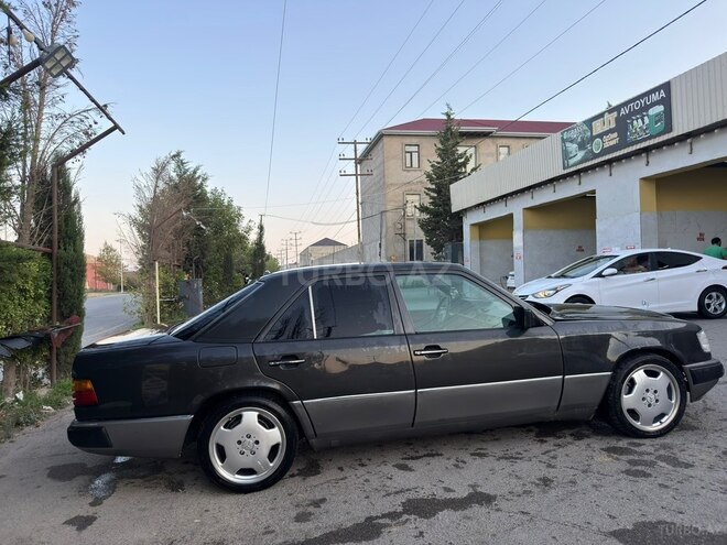 Mercedes E 300 1993, 320,000 km - 3.0 л - Bakı