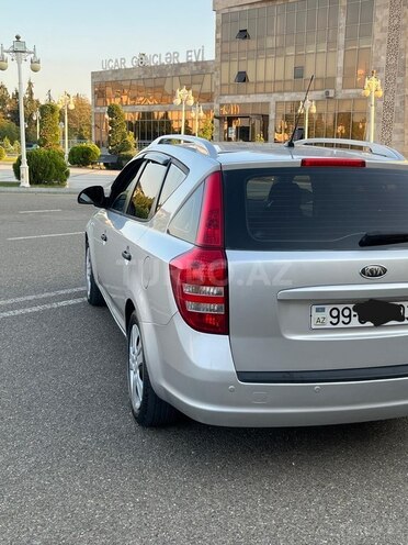 Kia  2008, 300,000 km - 1.4 l - Ucar