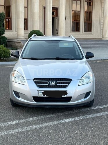 Kia  2008, 300,000 km - 1.4 l - Ucar