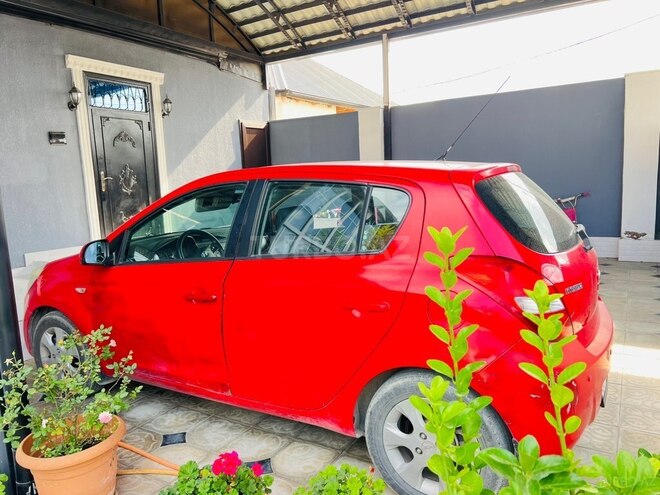 Hyundai i20 2009, 130,000 km - 1.4 л - Bakı