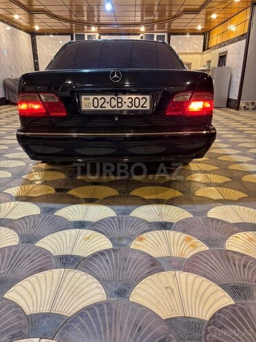 Mercedes E 240 1999, 350,000 km - 2.4 л - Şəmkir