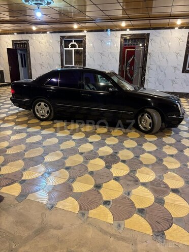 Mercedes E 240 1999, 350,000 km - 2.4 л - Şəmkir