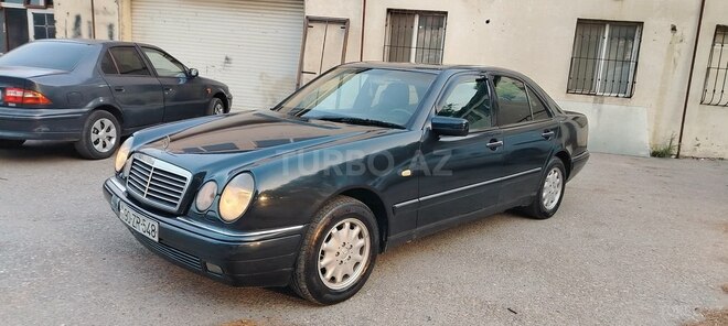Mercedes E 200 1998, 425,000 km - 2.0 l - Bakı