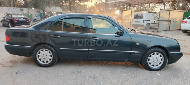 Mercedes E 200 1998, 425,000 km - 2.0 l - Bakı
