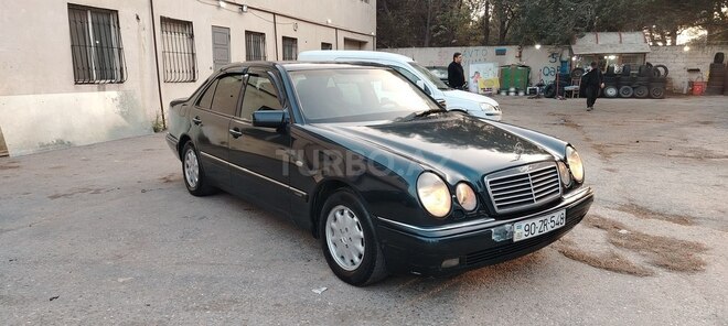 Mercedes E 200 1998, 425,000 km - 2.0 l - Bakı