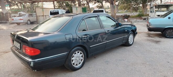 Mercedes E 200 1998, 425,000 km - 2.0 l - Bakı