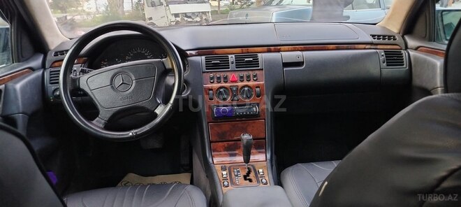 Mercedes E 200 1998, 425,000 km - 2.0 l - Bakı