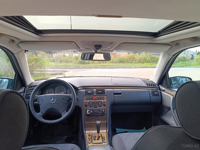 Mercedes E 280 4MATIC 2000, 347,500 km - 2.8 л - Şirvan