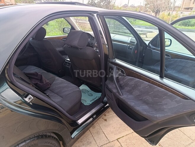 Mercedes E 280 4MATIC 2000, 347,500 km - 2.8 л - Şirvan