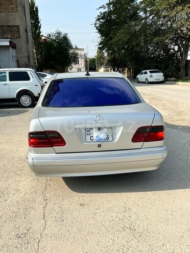 Mercedes E 220 1999, 250,000 km - 2.2 l - Bakı