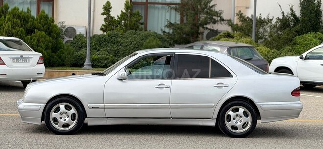 Mercedes E 220 2000, 458,000 km - 2.2 l - Bakı