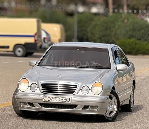 Mercedes E 220 2000, 458,000 km - 2.2 l - Bakı