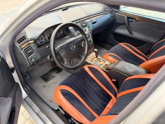 Mercedes E 220 2000, 458,000 km - 2.2 l - Bakı