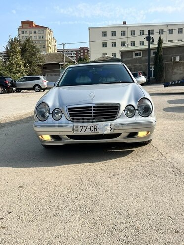 Mercedes E 220 1999, 250,000 km - 2.2 l - Bakı