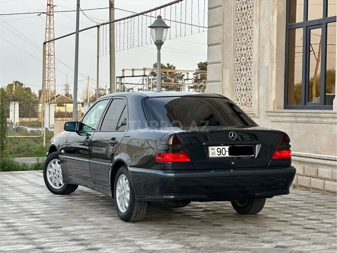 Mercedes C 180 2000, 220,000 km - 1.8 л - Saatlı