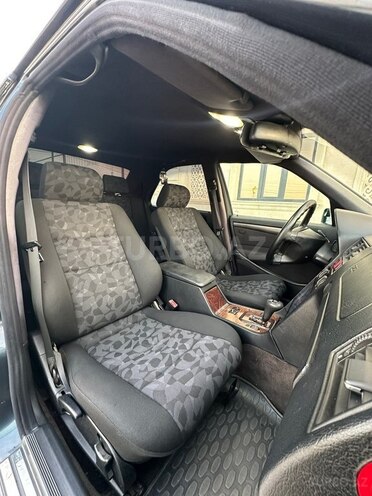 Mercedes C 180 2000, 220,000 km - 1.8 л - Saatlı