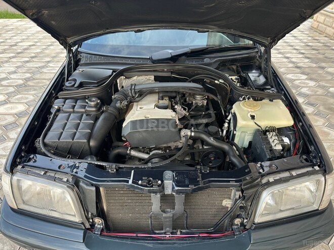 Mercedes C 180 2000, 220,000 km - 1.8 л - Saatlı