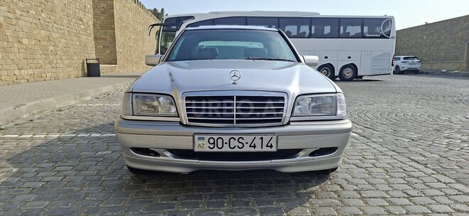 Mercedes C 230 2000, 245,000 km - 2.3 л - Bakı