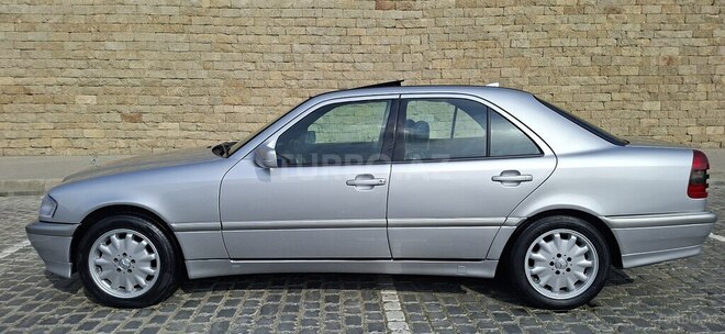 Mercedes C 230 2000, 245,000 km - 2.3 л - Bakı