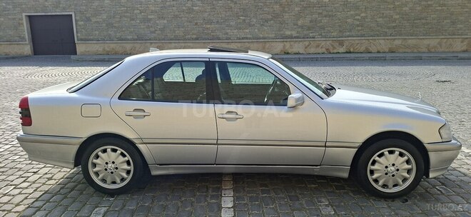 Mercedes C 230 2000, 245,000 km - 2.3 л - Bakı