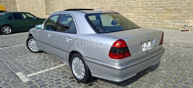 Mercedes C 230 2000, 245,000 km - 2.3 л - Bakı